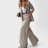 Carlota - Elegant Outfit