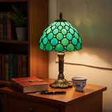Klassische Lampe mit Glasmalerei