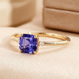Solitaire Ring in Gold and Amethyst