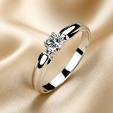 Minimalist zirconium ring with white gold