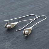 Retro earrings with leaf and pearl
