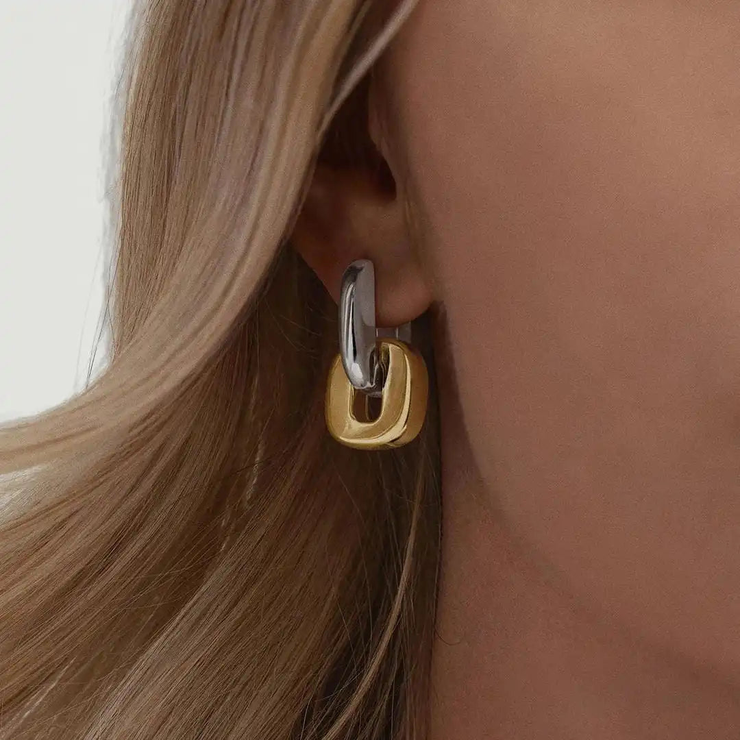 Minimalist Bicolour Oval Earrings in Gold