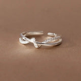 Classic Crossed Knot Ring