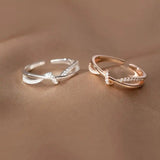Classic Crossed Knot Ring