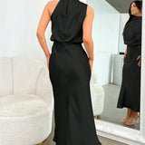 Tyra | Elegant evening dress with halter neck
