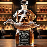 Whisky-Karaffe in Form eines Hundes mit einer Ente
